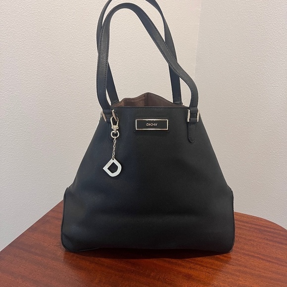 Dkny Handbags - DKNY Black Saffiano Leather Expandable Tote Bag with Charm